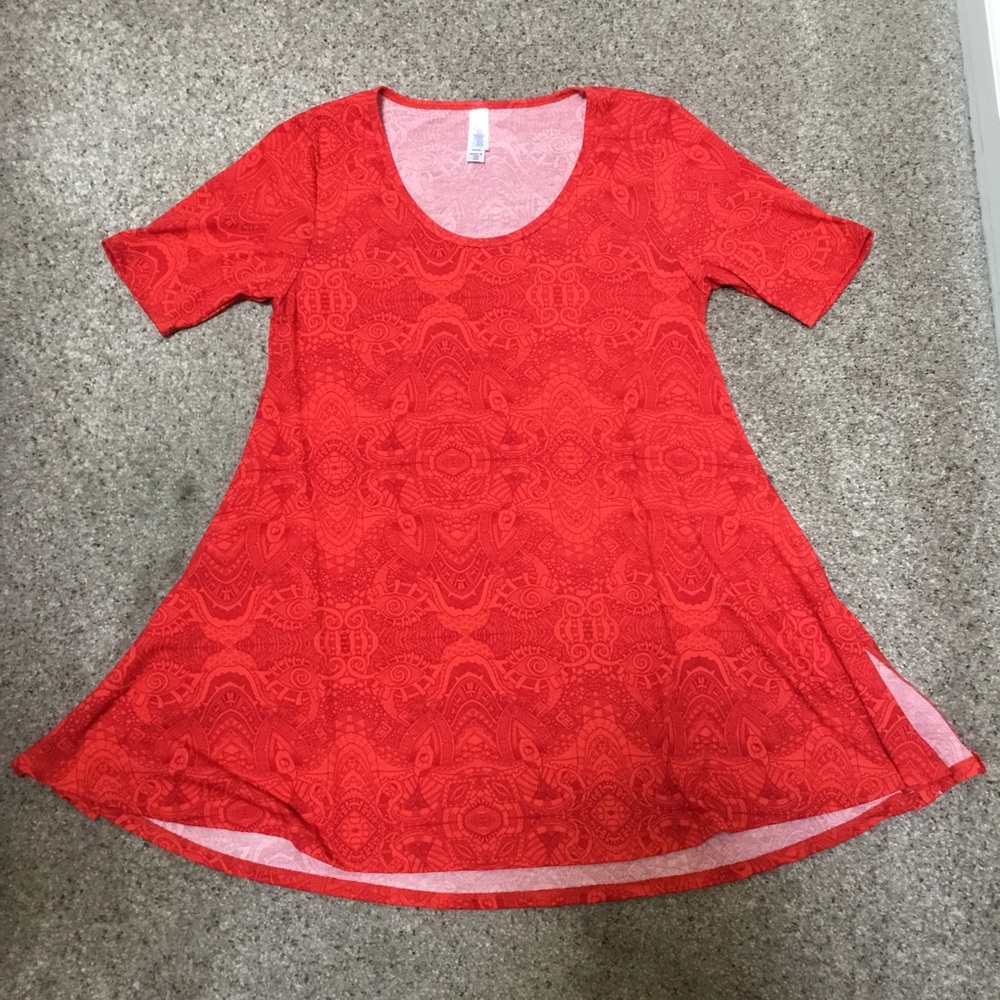LuLaRoe Red Perfect Tee